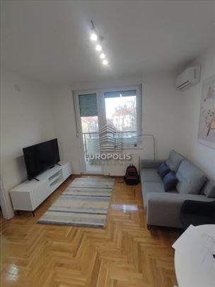 Paunov breg, uknjižen,  parking mesto u garaži ID#