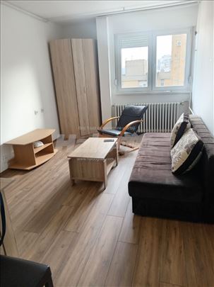 Povoljno dvoiposoban stan u Novom Sadu, Grbavica