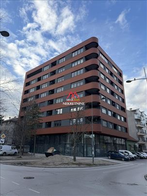 Sajam - 42m2 - nenamešten stan