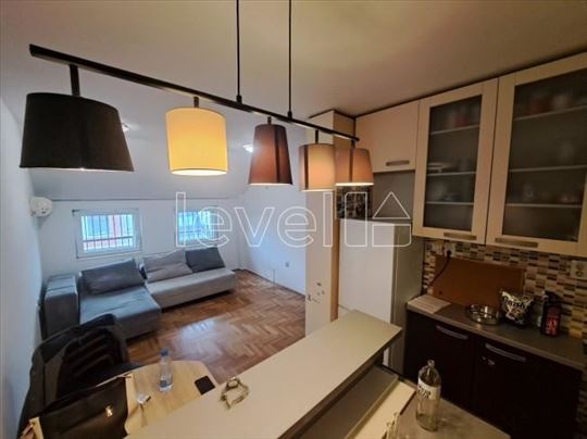 Stan,Novi Sad,Bulevar Oslobođenja,kv: 51.00, € 139