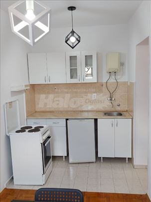 Stan u Resniku jednoiposoban