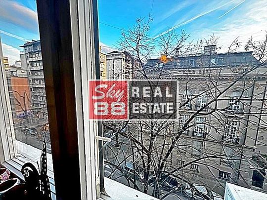 1,0 Vracar , Hram , perfektan stan , vrhunski pogl