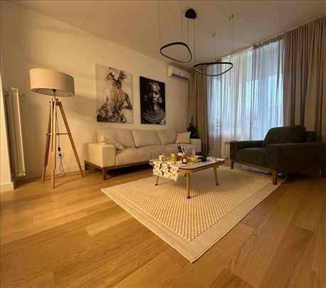 BW Eterna, 74m2, 3.0, 5./8, cg, lift, garažno mest