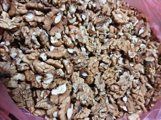 Domaći orah / orasi