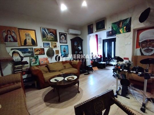 Dve kuće na jednoj parceli, Mužljanska kolonija ID