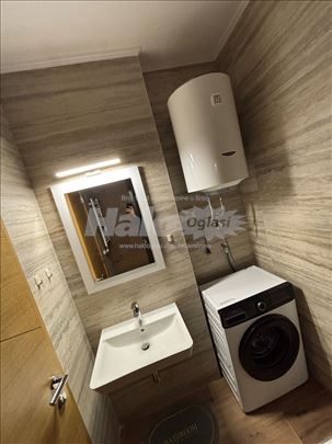 Garsonjera Ćirpanova, Novi Sad