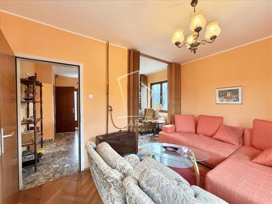 Kuća u vikend naselju , pogled Dunav ID#13834