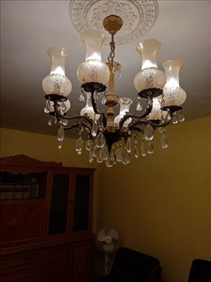 Mesingani luster iz 1975 godine sa 8 kugli