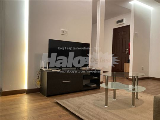 Namešten stan 48m2, Blok 61, Novi Beograd