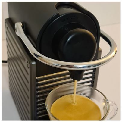 Nespresso Nestle aparat za kafu Type C61
