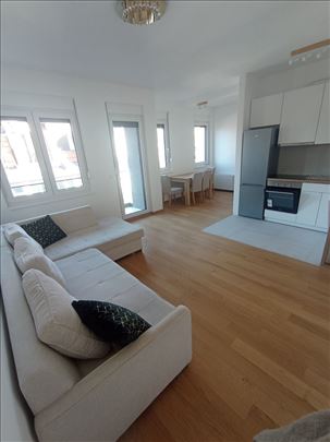 Novogradska, nov, odličan stan+ garažno mesto