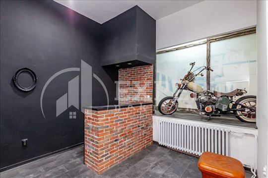 Poslovni  prostor - višenamenski  lokal, centar, 4