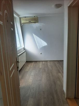 Prodaje se garsonjera u centru kod Zelengore