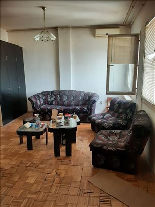 Prodaje se jednoiposoban stan Centralna radionicai