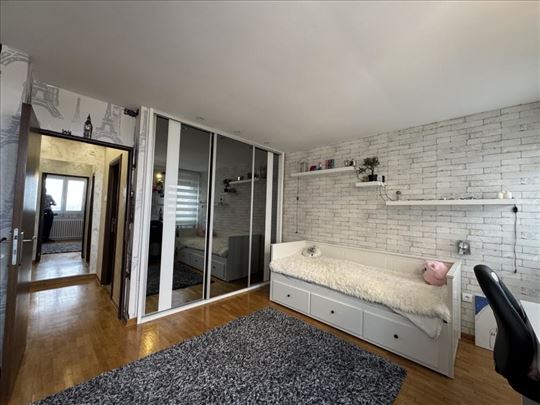 Trosoban stan 100 m² + terasa 35 m², Blok 70a ID#2