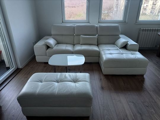 Ugaona Garnitura, Kozna