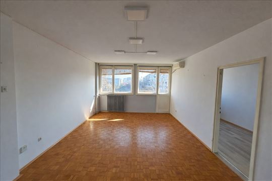 2,0; 57m2; Studentski grad; prazan