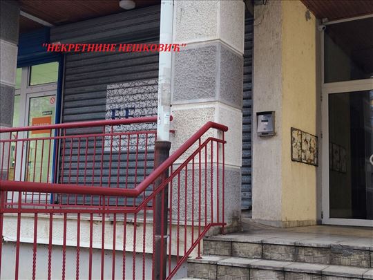 ARENA blok 22 lokal izlog ulični