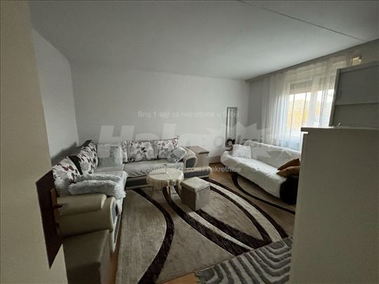 Jednoiposoban stan, 40 kvadrata Padinska skela