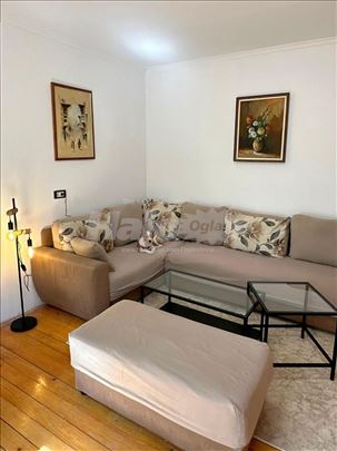 Izdajem garsonjeru u centru Zemuna