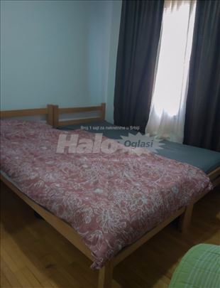 Izdajem jednosoban namešten stan 