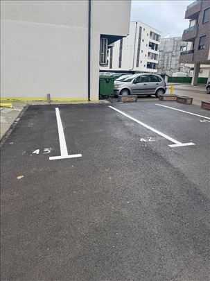Izdajem Parking Mesto u ul. Radoja Domanovica