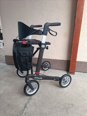 Kvalitetna karbonska hodalica sa naslonom i torbom