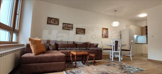 Lux stan 60m2 Novi Beograd blok 65