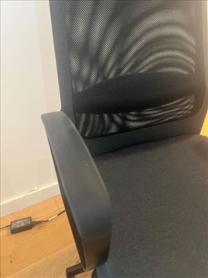 Markus ikea kancelarijsk stolica ko nova 