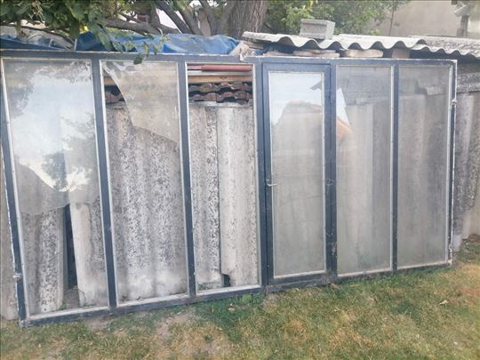 Metalni prozor 300x155