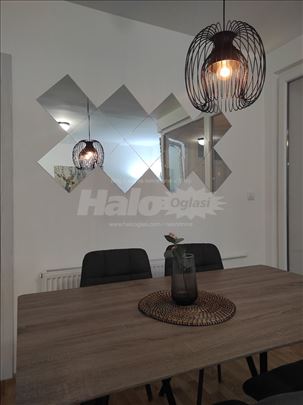 Svetao, komforan trosoban stan (75m2) na Zvezdari 