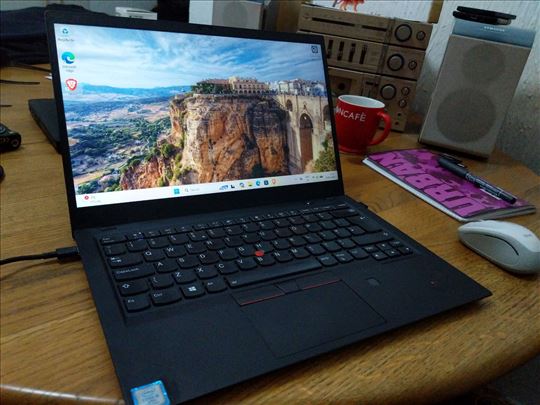 ThinkPad X1 Carbon i5-8250 14-inch WQHD 2560x1440