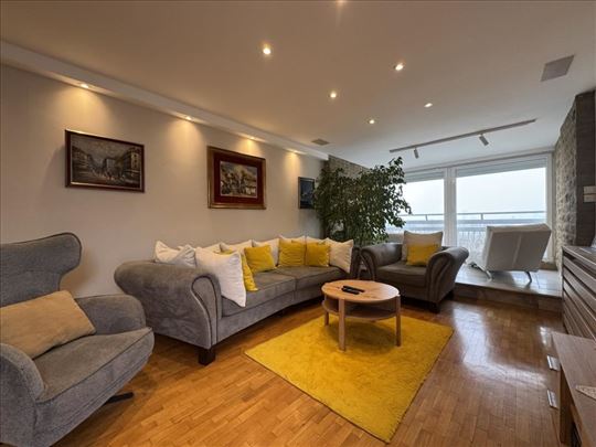 Trosoban stan 100 m² + terasa 35 m², Blok 70a ID#2