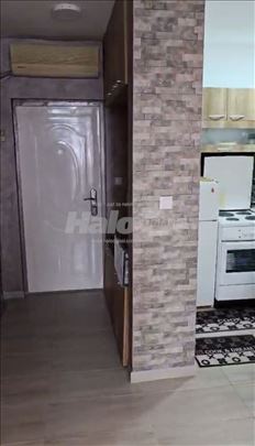 1,5 Namesten stan - Veljko Vlahovic