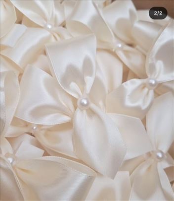 Cvetići za kićenje svatova-krem traka/biser