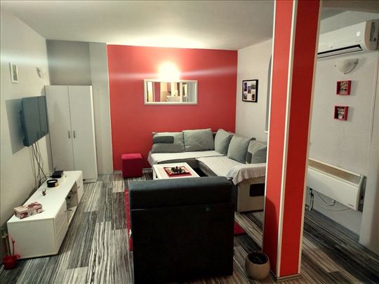 Dedinje,ul.Miloja Đaka, 1.0, EG,terasa