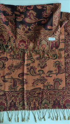 Elegancija koja ne izlazi iz mode  Nov Paisley šal