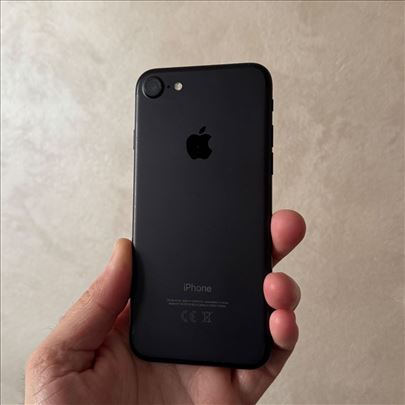 iPhone 7 32Gb Crni