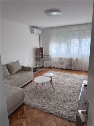 Izdajem dvosoban stan kod gradske bolnice