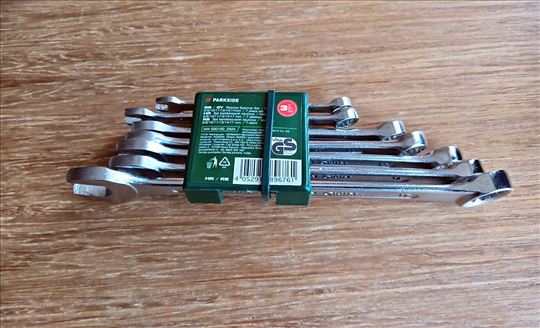 Komplet sedam ključeva viljuškasti-okasti