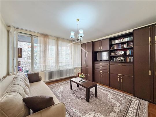 Konjarnik, funkcionalan stan ID#13844