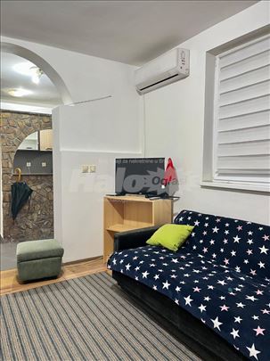 Kuca / stan na Dusanovcu