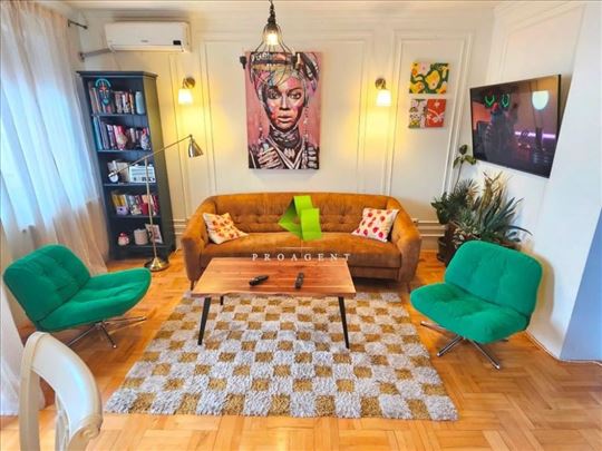 Luksuzan, dizajnerski duplex sa stvarima  u srcu g