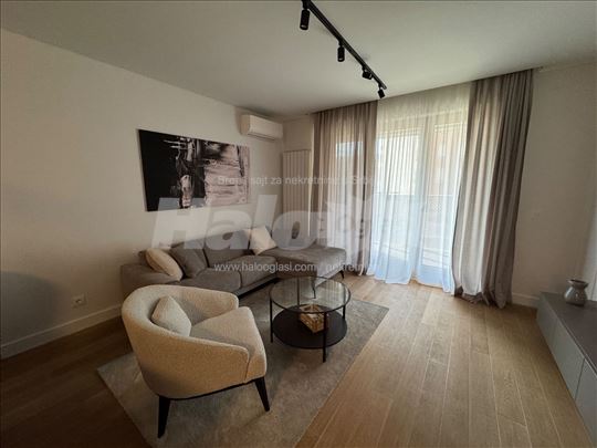 Lux stan ! Kennedy Residence  !