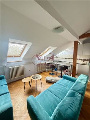 Novi Sad, Centar, lep dvoiposoban stan na odlicnoj