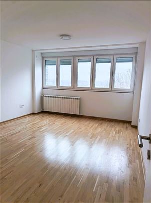 Otona Zupančiča, 61m2, 2.5, 8/9, uknj