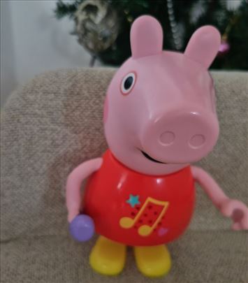 Pepa Prase igra i peva novo