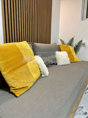 Potpuno renoviran stan, Zemun Polje, sve je novo