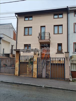 Prelepa porodicna kuca Cerak, prodaja - iznajmljiv