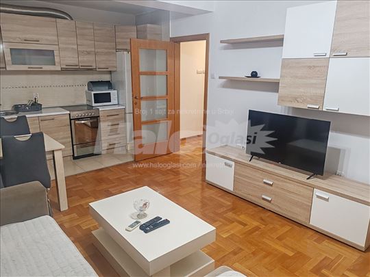 Prodajem 2-soban stan u Valjevu kod Lukoil pumpe